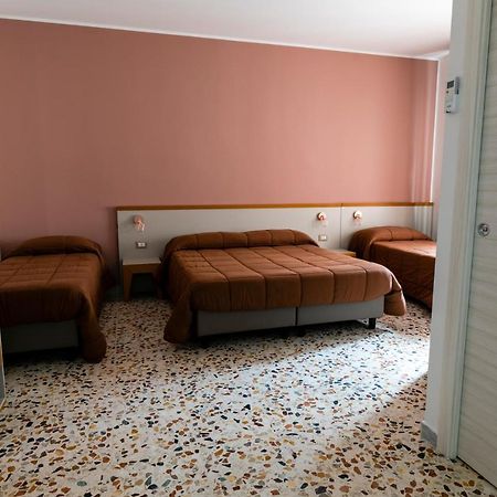 ホテル Spira Mirabilis Napoli エクステリア 写真