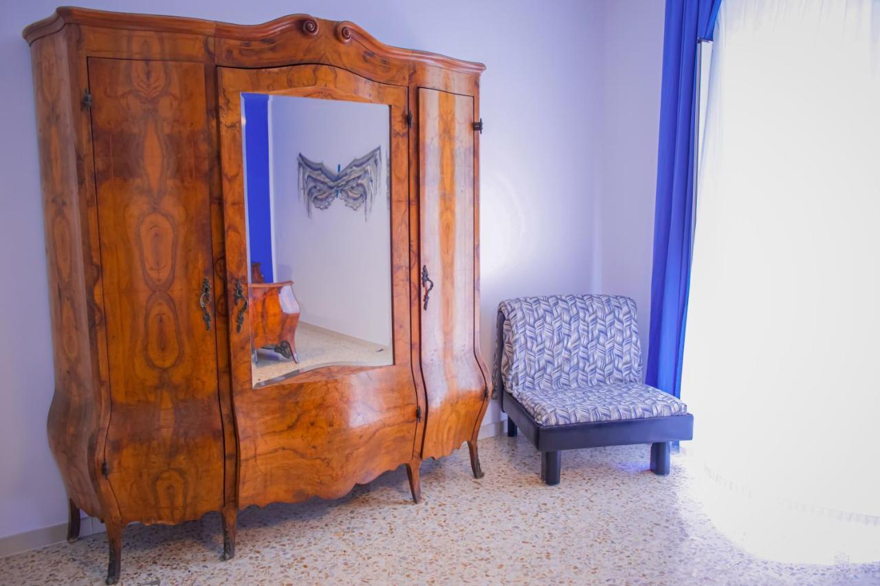 ホテル Spira Mirabilis Napoli エクステリア 写真