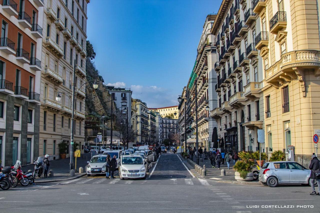 ホテル Spira Mirabilis Napoli エクステリア 写真