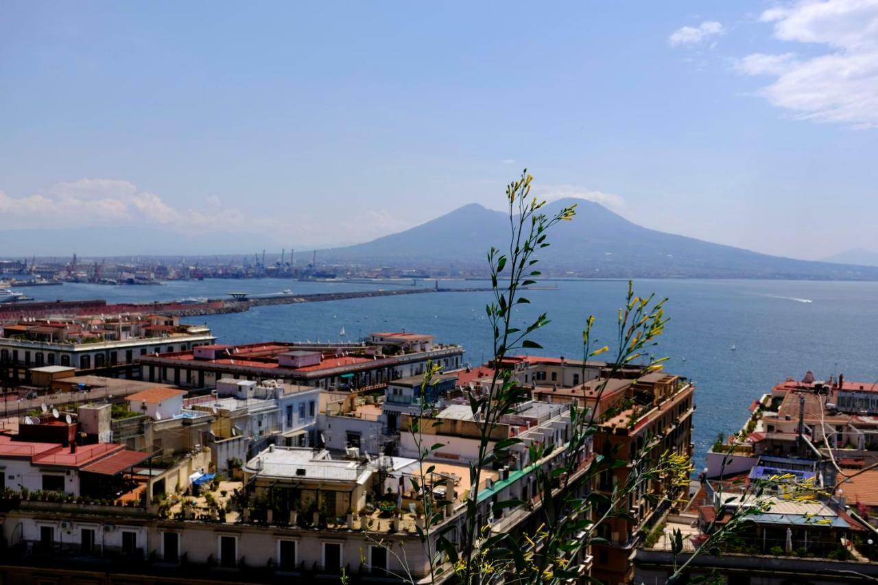 ホテル Spira Mirabilis Napoli エクステリア 写真
